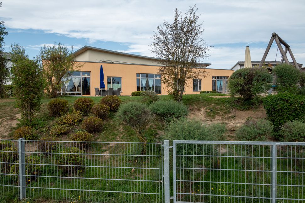 Die Kindertagesstätte Bühlallee wird mit Containern erweitert. Bild: Nüßle