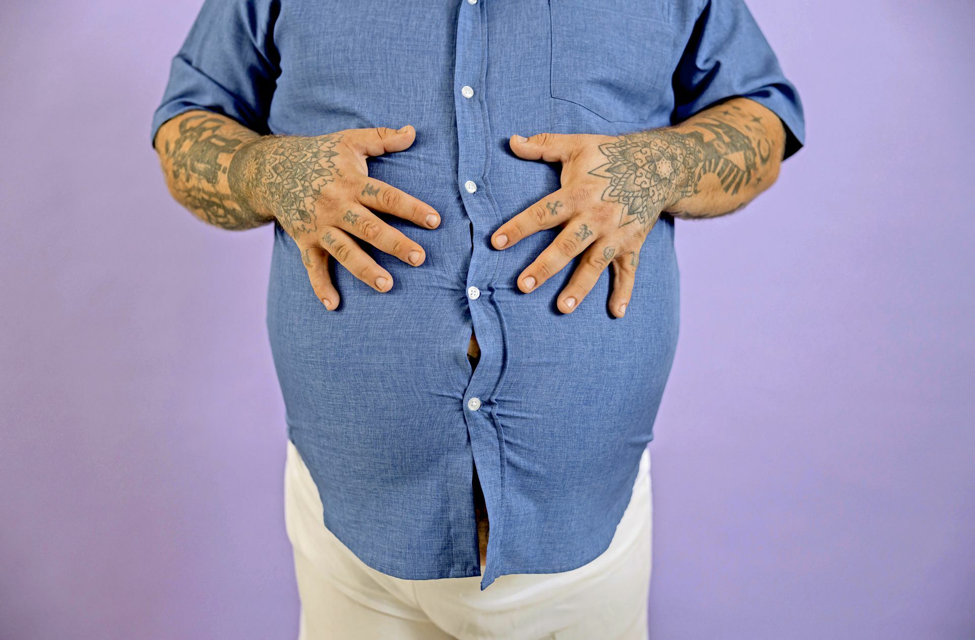 Bauchfett wirkt sich auf das Risiko bei einer Coronaerkrankung stärker aus, als wenn man an anderen Stellen ein paar Kilos zu viel hat.