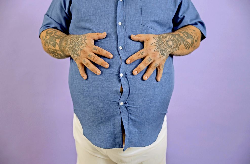 Bauchfett wirkt sich auf das Risiko bei einer Coronaerkrankung stärker aus, als wenn man an anderen Stellen ein paar Kilos zu viel hat.