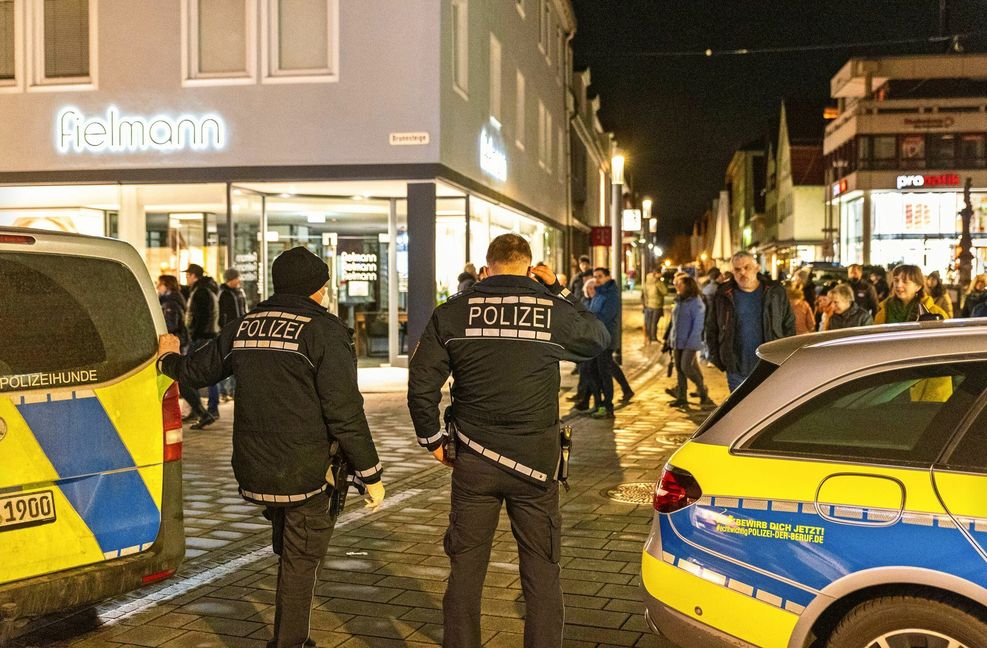Die sogenannten Spaziergänger radikalisieren sich zunehmend.