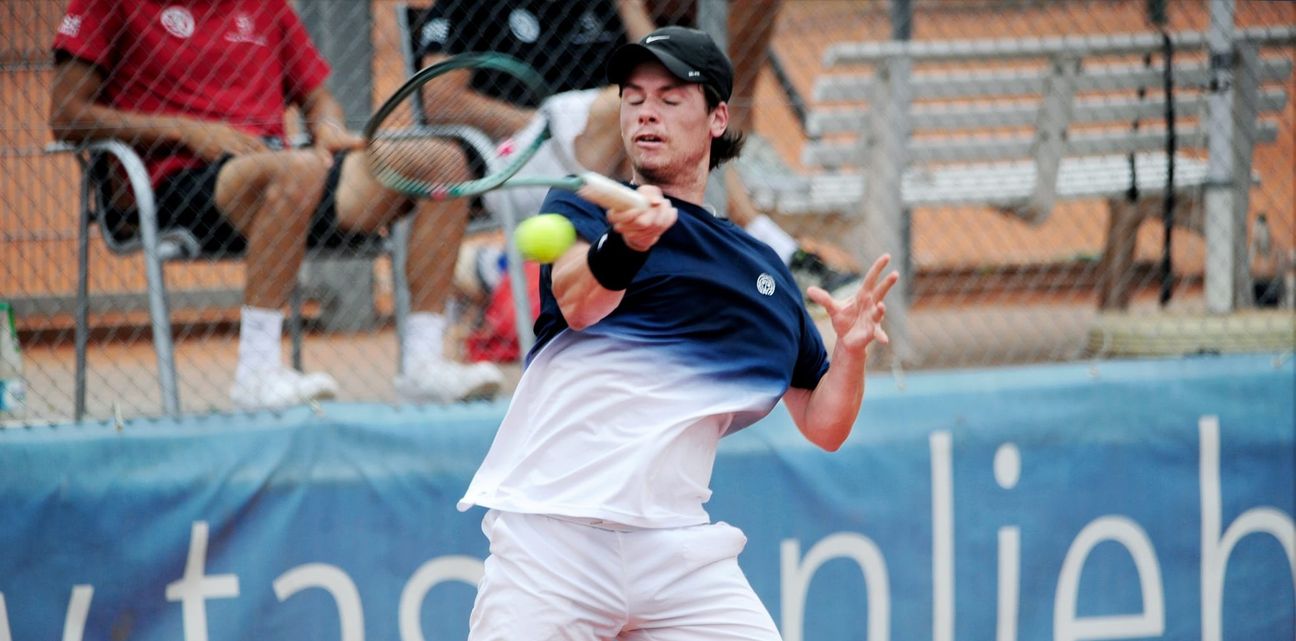 Kevin Hümpfner gewann sein Einzel gegen Kassel und sorgte damit für einen wichtigen Zähler. Bild: photostampe