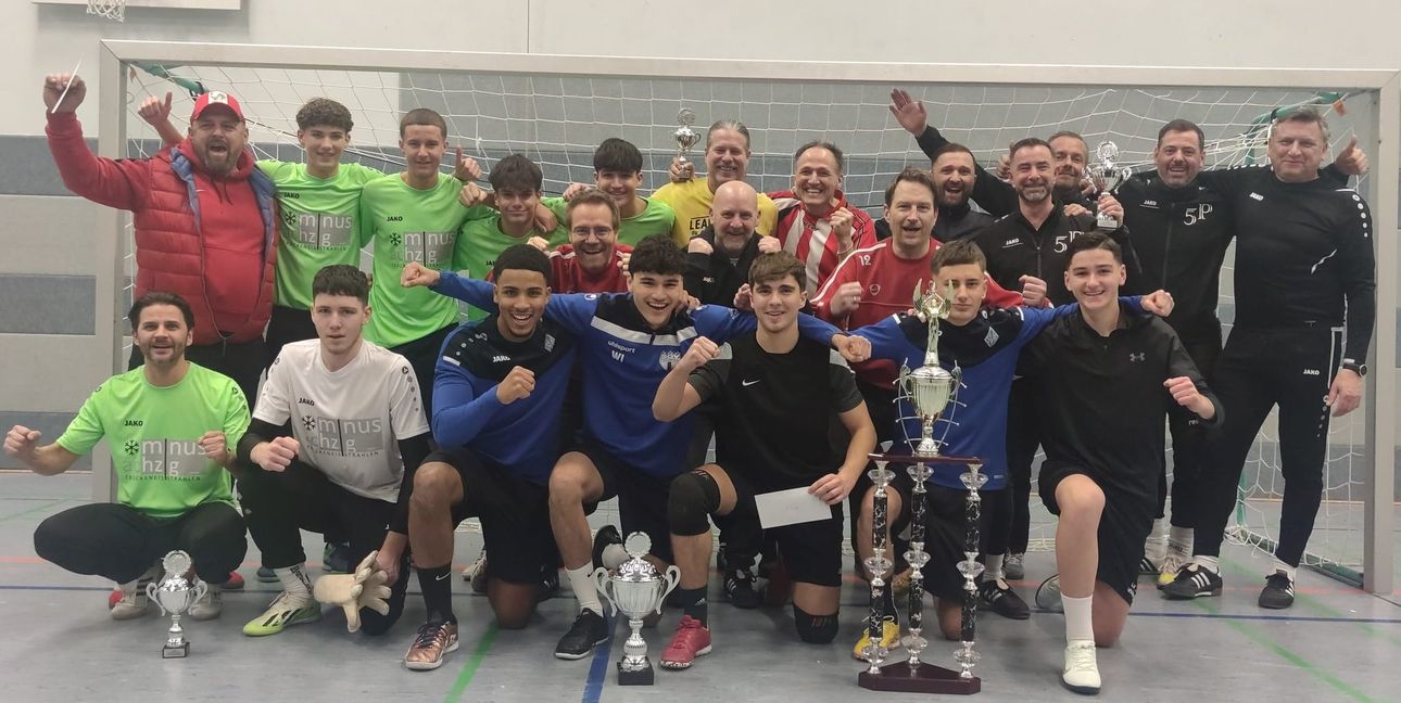 Die vier Halbfinalisten beim 20. Neunmeterturnier des FV Fortuna Böblingen.Bild: Zvizdiç