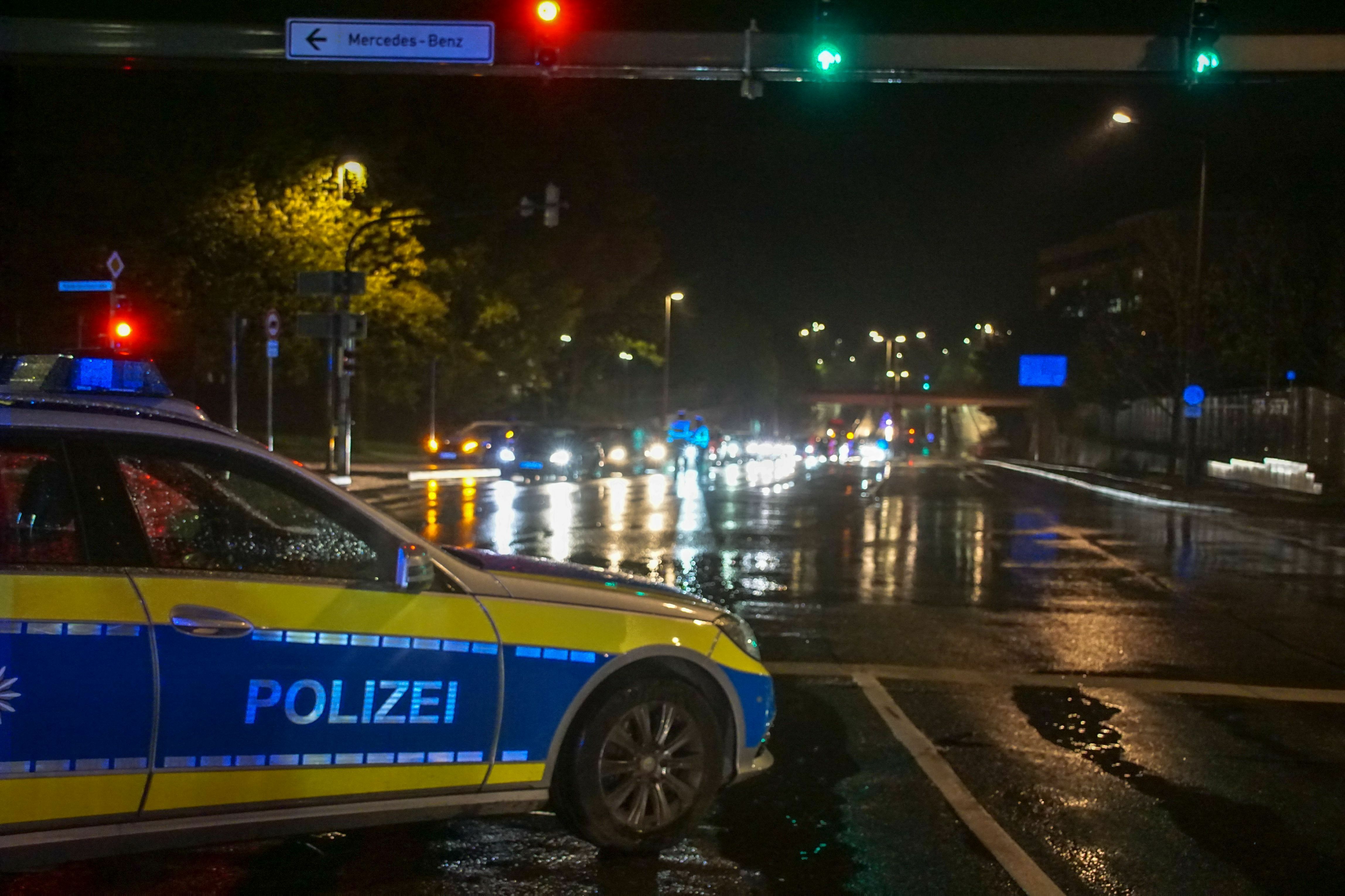 Das Bild zeigt eine Polizeikontrolle in Sindelfingen aus dem vergangenen Jahr. Am Donnerstag wird es im Kreis Böblingen etliche Kontrollstellen geben.Bild: SDMG/Dettenmeyer