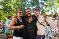 Die Massen feiern beim Wet-Festival im Sindelfinger Freibad.
