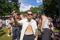 Die Massen feiern beim Wet-Festival im Sindelfinger Freibad.