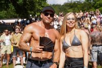 Die Massen feiern beim Wet-Festival im Sindelfinger Freibad.
