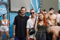 Die Massen feiern beim Wet-Festival im Sindelfinger Freibad.