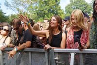 Die Massen feiern beim Wet-Festival im Sindelfinger Freibad.