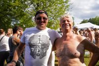 Die Massen feiern beim Wet-Festival im Sindelfinger Freibad.