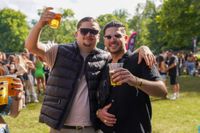 Die Massen feiern beim Wet-Festival im Sindelfinger Freibad.