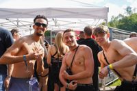 Die Massen feiern beim Wet-Festival im Sindelfinger Freibad.