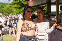 Die Massen feiern beim Wet-Festival im Sindelfinger Freibad.