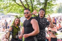 Die Massen feiern beim Wet-Festival im Sindelfinger Freibad.