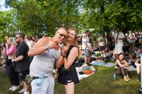 Die Massen feiern beim Wet-Festival im Sindelfinger Freibad.