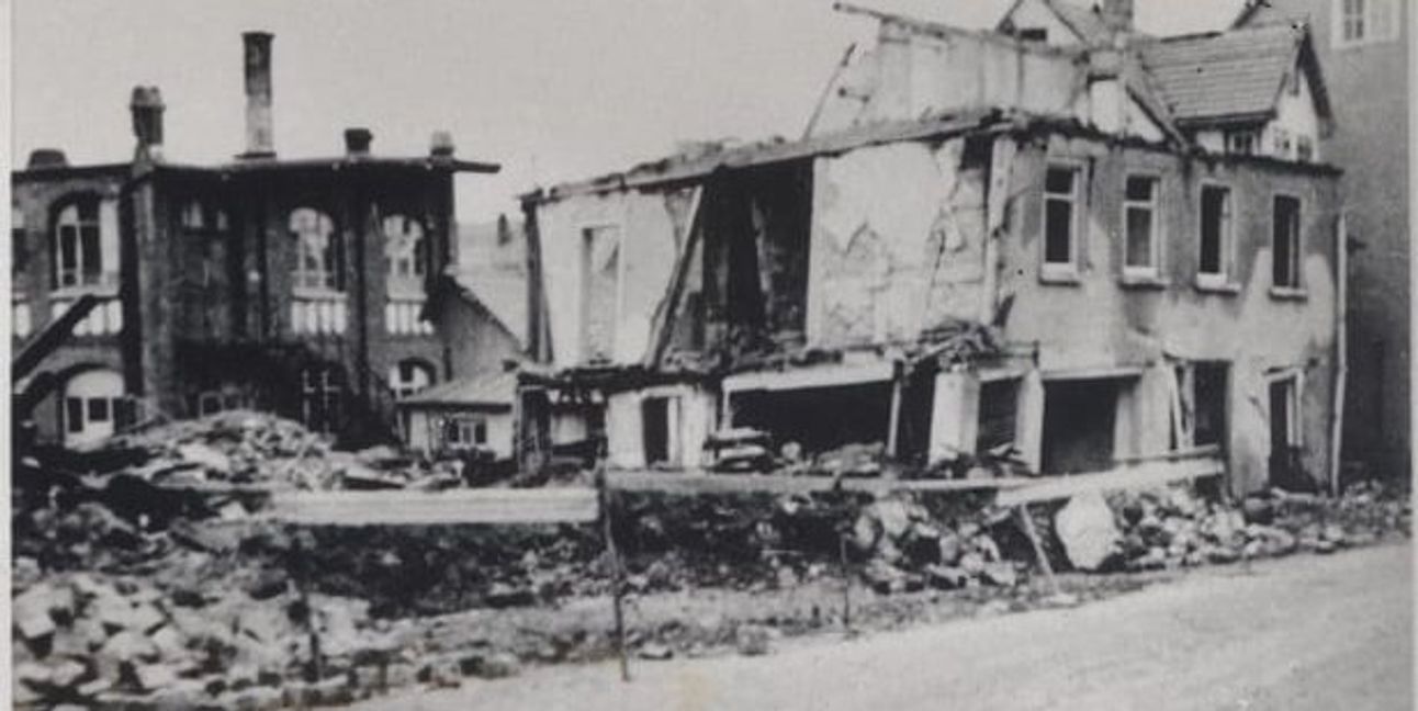 Das Haus Aichele, Untere Vorstadt, nach dem Luftangriff im September 1944.