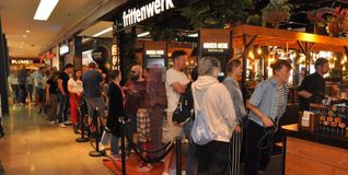 Andrang bei der Eröffnung des Frittenwerks in Böblingen.