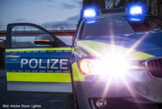 Die Polizei nahm den Tatverdächtigen am Bahnhof Goldberg vorläufig fest.
