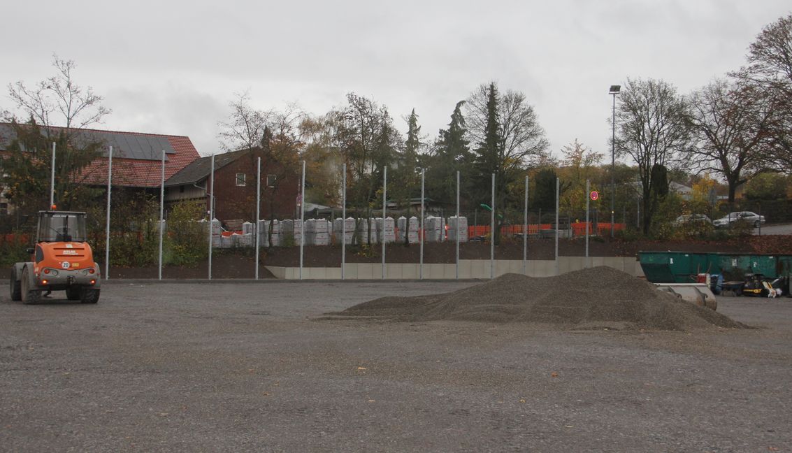 Auf diesem Platz kann frühestens wieder Mitte Dezember gekickt werden, doch da sind die Böblinger Fußballer schon in der Winterpause. Bild: Oberdorfer
