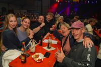 Gute Laune bei der 90er-Party in Holzgerlingen.