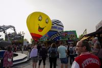 Modell-Heißluftballons auf dem Flugfeld-Festplatz.
