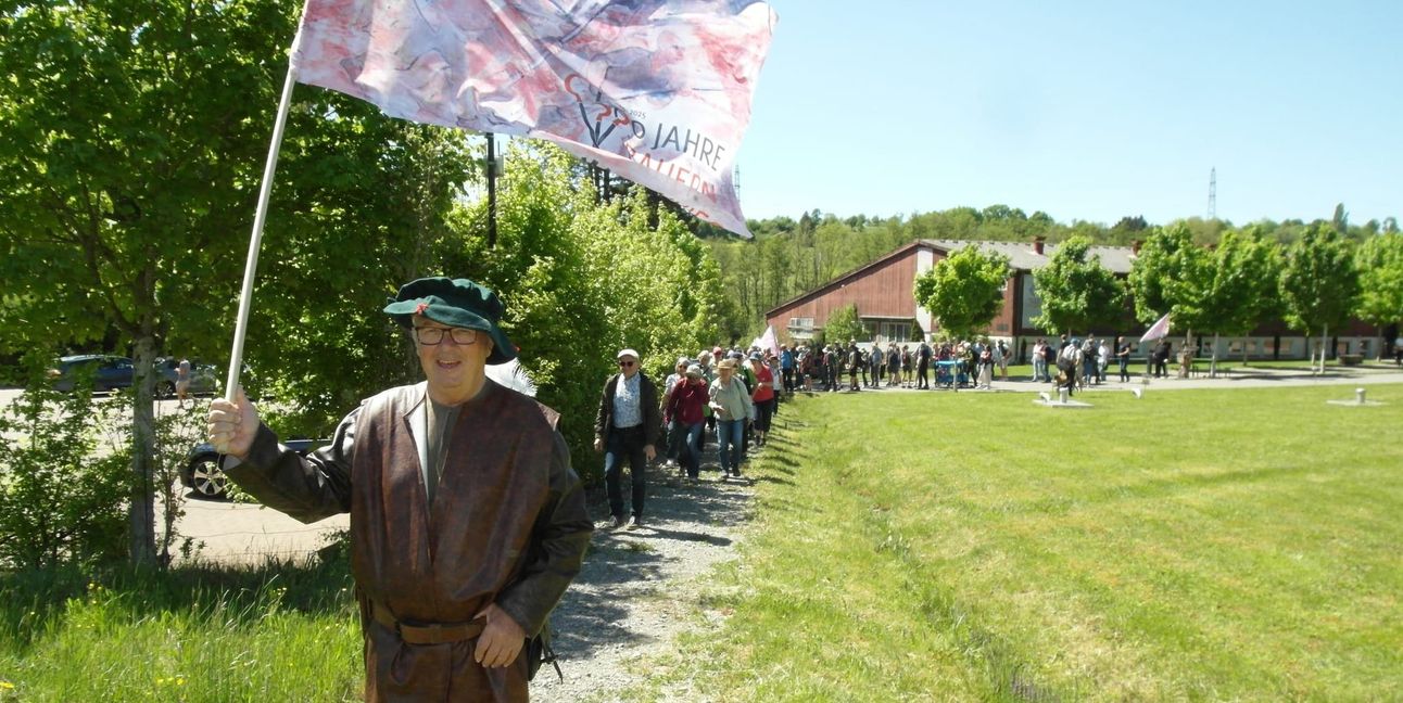 Karl Schittenhelm vom Schwäbischen Albverein als Wanderführer und Herold des Schwäbischen Bundes.