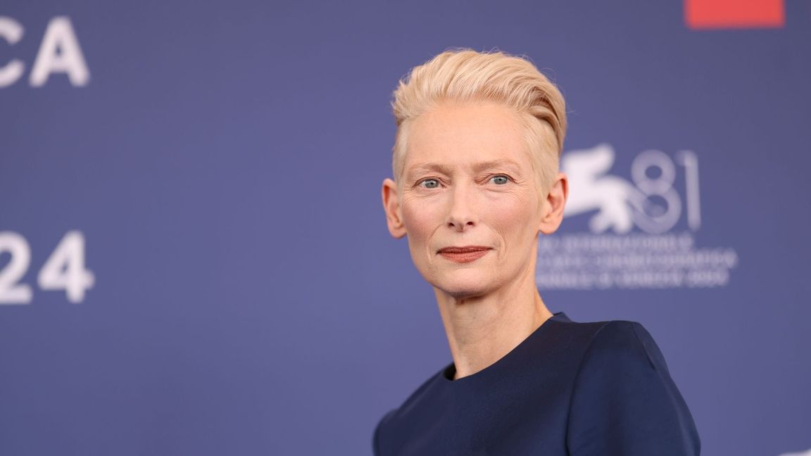 Tilda Swinton hat in Venedig über ihre Bewunderung für Pedro Almodóvar gesprochen.