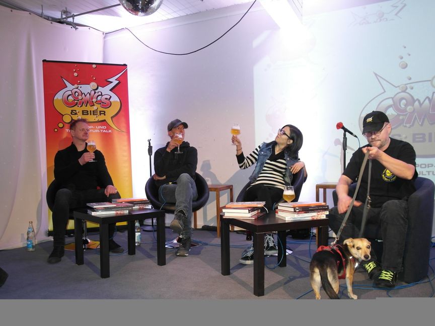 Carsten Girke, Arnulf Woock,  Denise Wilson und Steffen Vollmer (von links) beim Auftakt im Blauen Haus. Bild: Staber