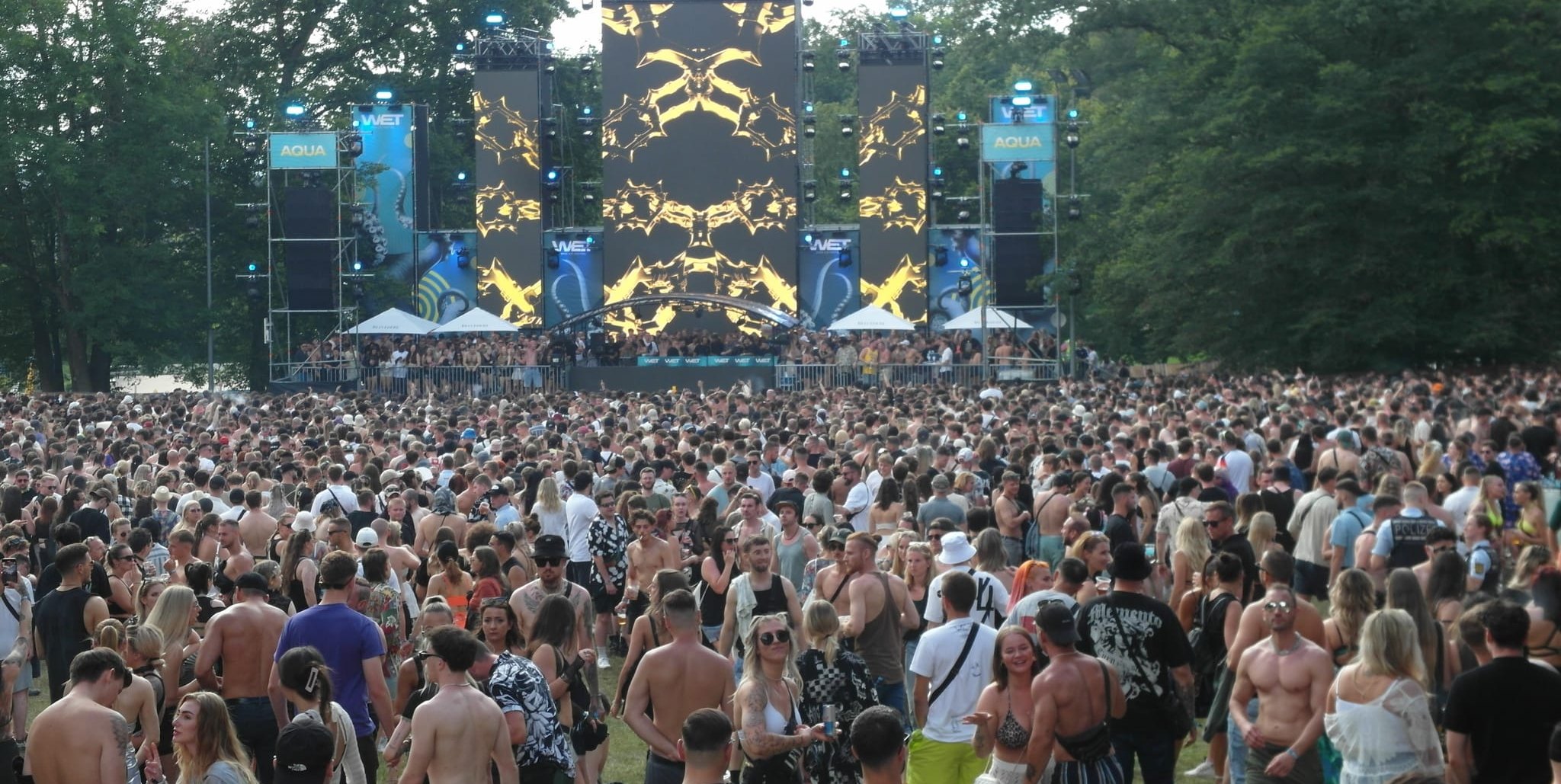 Rappelvoll war das Sindelfinger Freibad beim „Wet Open Air“-Festival.