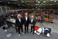 Bundeskanzler Olaf Scholz besucht das Mercedes-Werk Sindelfingen.