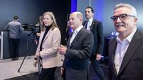 Bundeskanzler Olaf Scholz besucht das Mercedes-Werk Sindelfingen.