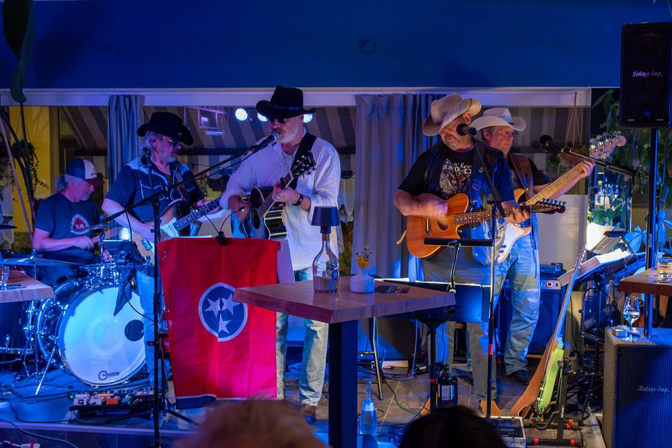 Die Benzville Bros entführten mit Countrymusik die Weinkultgäste in den wilden Westen.