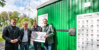 Von links Oberbürgermeister Markus Kleemann,Jörg Prigl, Vorstandsvorsitzender der Bürgerstiftung, Steffen Jatz Abteilungsleiter Planung und Bau bei den Stadtwerke Sindelfingen und Markus Klas, Abteilungsleiter Forst.