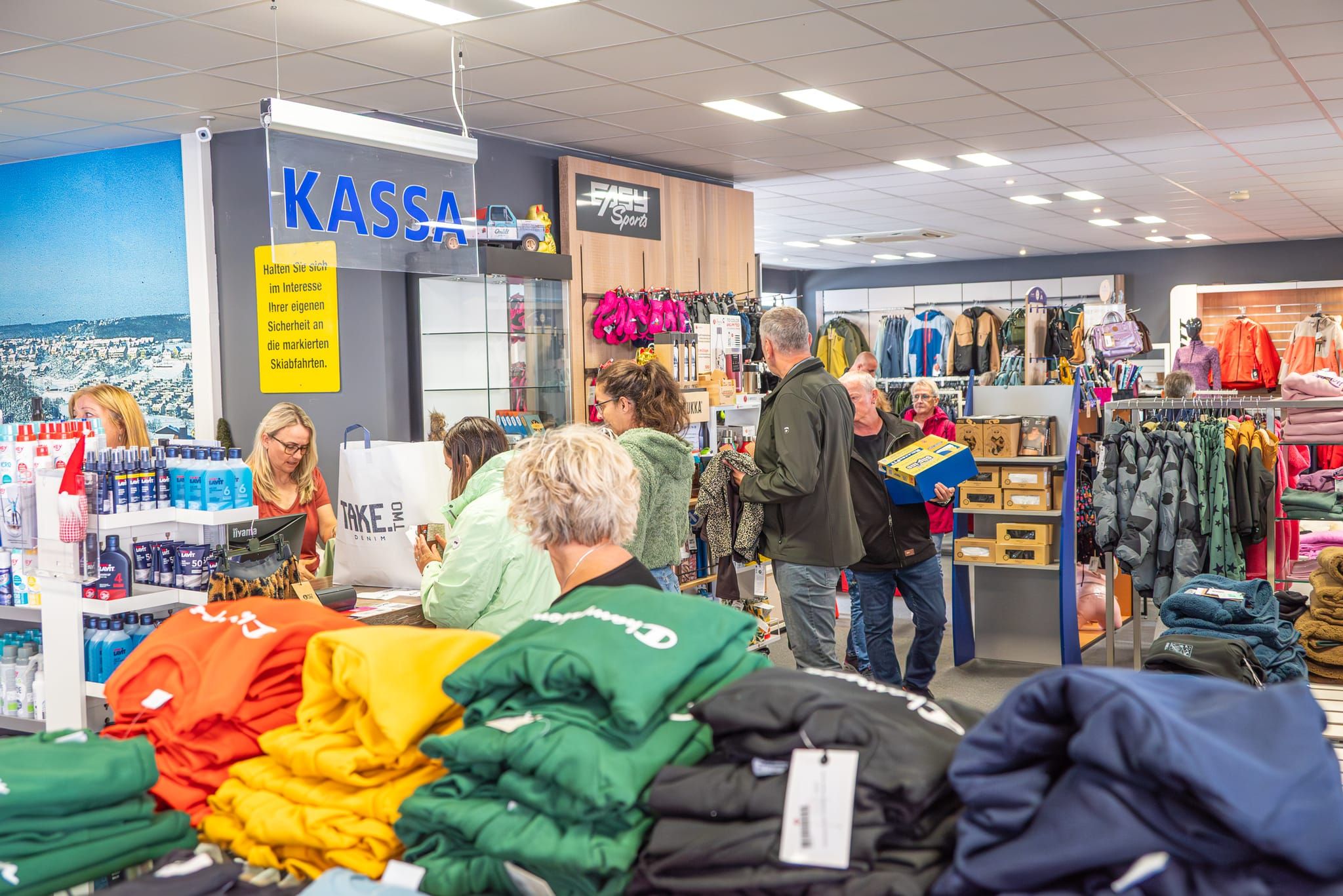 Laufradrennen, rund 50 Flohmarktstände, Modenschau und zahlreiche Aktionen der Geschäfte sorgen für ein abwechslungsreiches Programm beim Holzgerlinger Herbst.