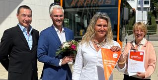 Stellvertretender Kappus-Geschäftsführer Dirk Vogel, Geschäftsführer der Stadtwerke Leonberg Dr. Frank Mildenberger, Busfahrerin des Jahres Gorica Möhrle und VVS-Geschäftsführerin Cornelia ChristianBild: z