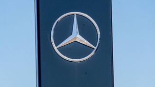 Mercedes-Benz zahlt üblicherweise eine ordentliche  Dividende an seine Aktionäre aus.
