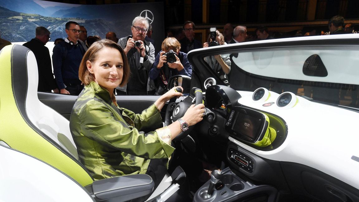 Katrin Adt als Smartfahrerin: über viele Jahre war sie in vielen Mercedes-Bereichen unterwegs.