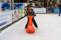 Spaß auf Kufen auf dem Grünen Platz: Die Sindelfinger Eisbahn ist eröffnet.