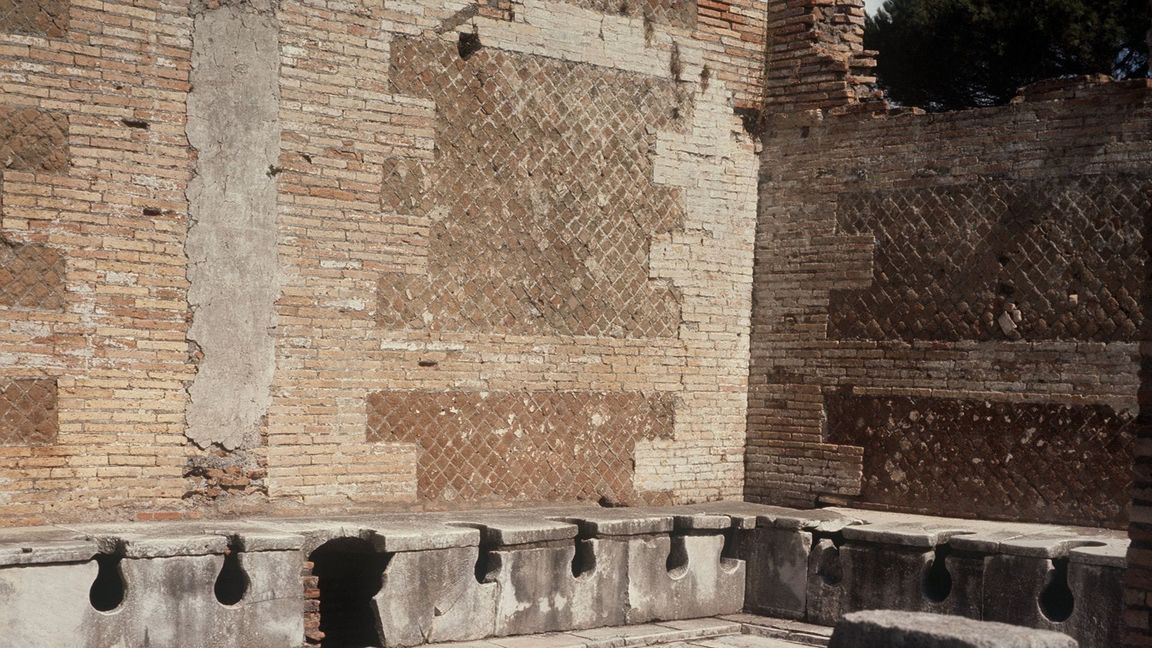 Die alten Römer saßen oft Schulter an Schulter, um ihr Geschäft zu verrichten. (Archivbild)