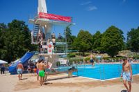 Hier darf es gerne kräftig spritzen: Splash Diving im Sindelfinger Freibad.
