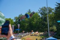 Hier darf es gerne kräftig spritzen: Splash Diving im Sindelfinger Freibad.