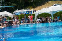 Hier darf es gerne kräftig spritzen: Splash Diving im Sindelfinger Freibad.