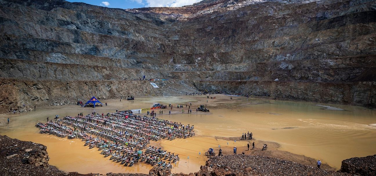 Es ist angerichtet für das härteste Eintagesrennen der Welt      Bild:  Red Bull Erzbergrodeo