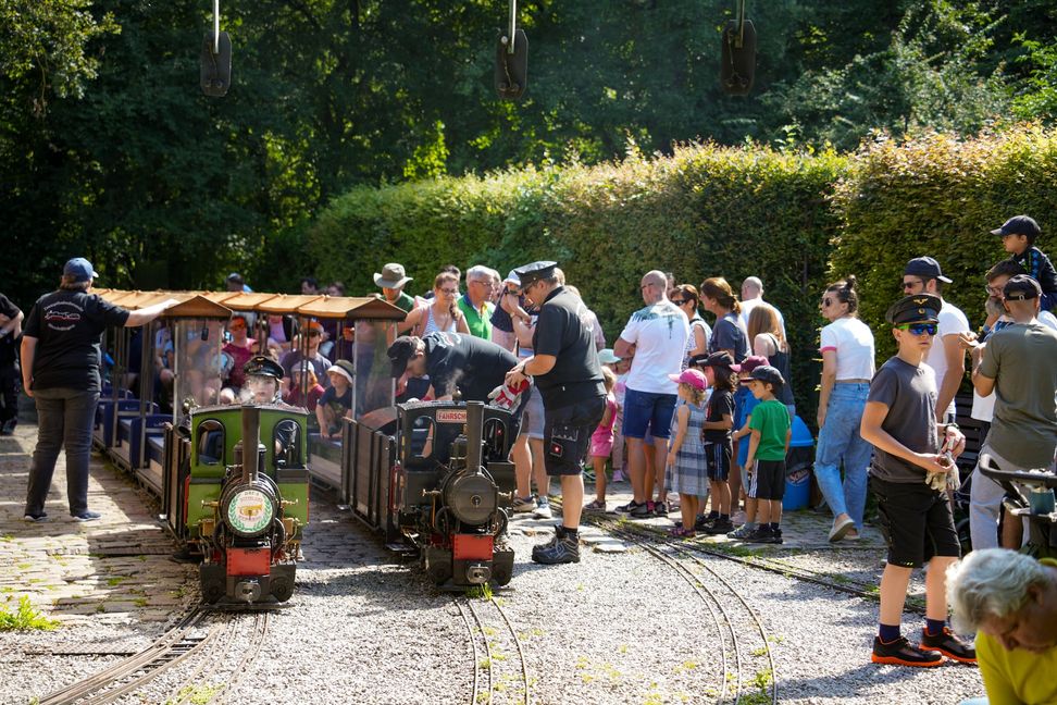 Der Dixieland-Express hat bei den Sindelfinger Dampfbahnfreunden erstmals seine Runden gedreht.