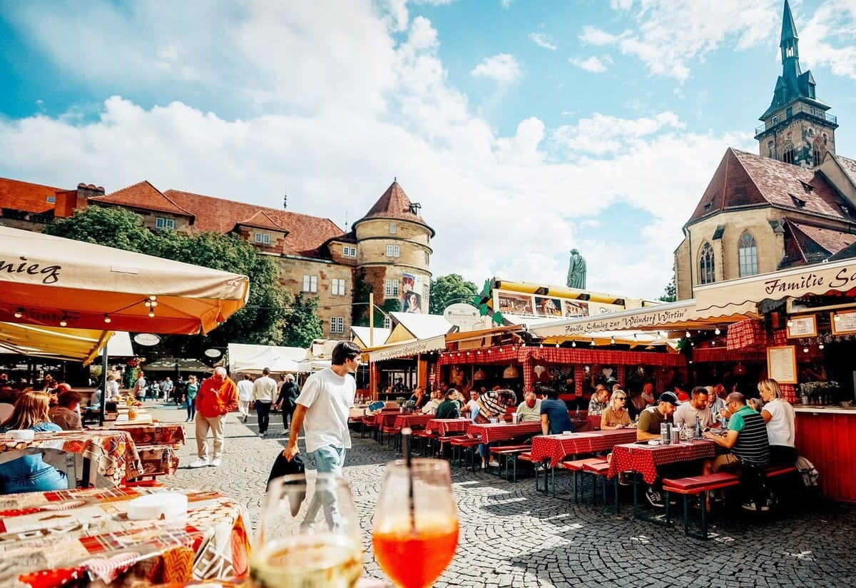 Stuttgarts größtes Weinfest feiert 2026 seine Jubiläumsausgabe.