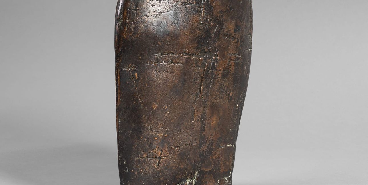 Die Ausstellung "Bildhauerische Positionen" bei der Galerie Schlichtenmaier auf Schloss Dätzingen hat den „Fokus Michael Croissant“, so der Untertitel. Die Eröffnung ist am Samstag, 30. November um 15.30 Uhr. Bis zum 25. Januar zu sehen: Mi 11-18.30 Uhr, Sa 11-16 Uhr. Siehe auch www.schlichtenmaier.de im Netz.