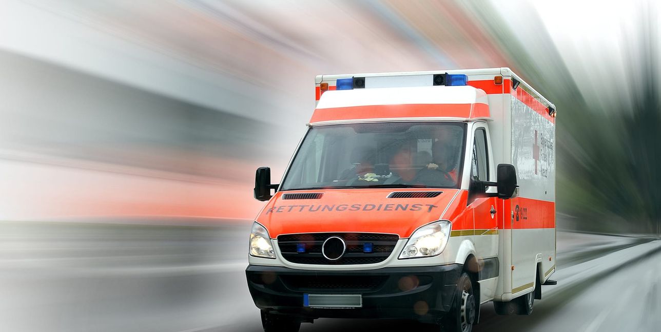 Der Rettungsdienst brachte den Mann ins Krankenhaus.