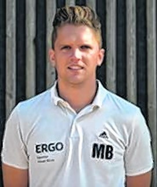 Holzgerlingens Torhüter und Co-Trainer Malte Bonertz in Aktion: Der 32-Jährige ist der große Rückhalt der Grün-Weißen. An eine mögliche Profi-Karriere verschwendet er heute keinen Gedanken mehr.  Bild: Oberdorfer