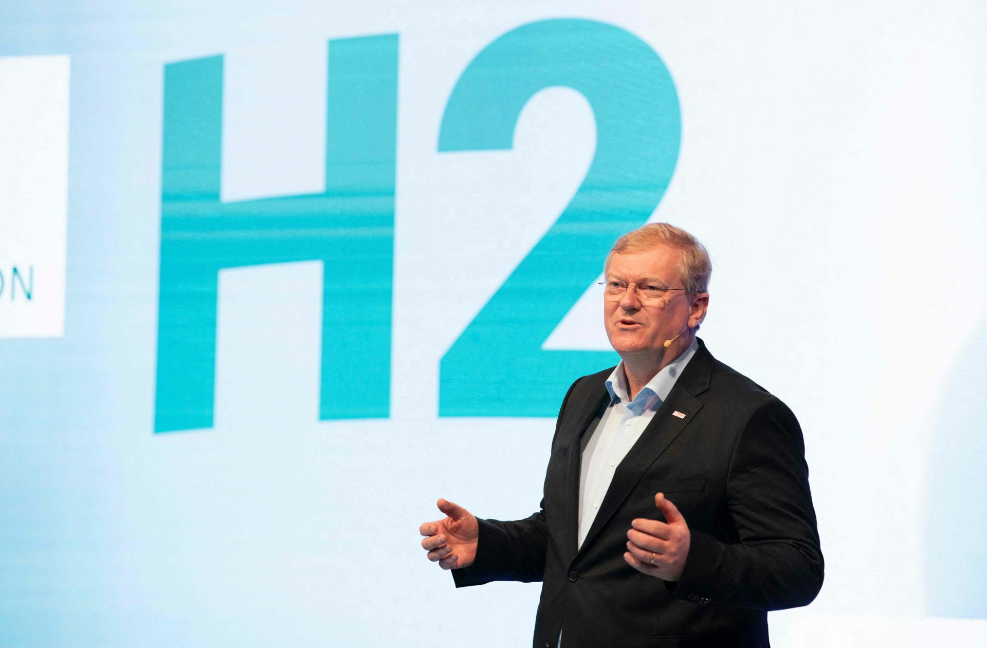 Bosch-Chef  Stefan Hartung setzt verstärkt auf grünen Wasserstoff und will damit auch Jobs sichern.