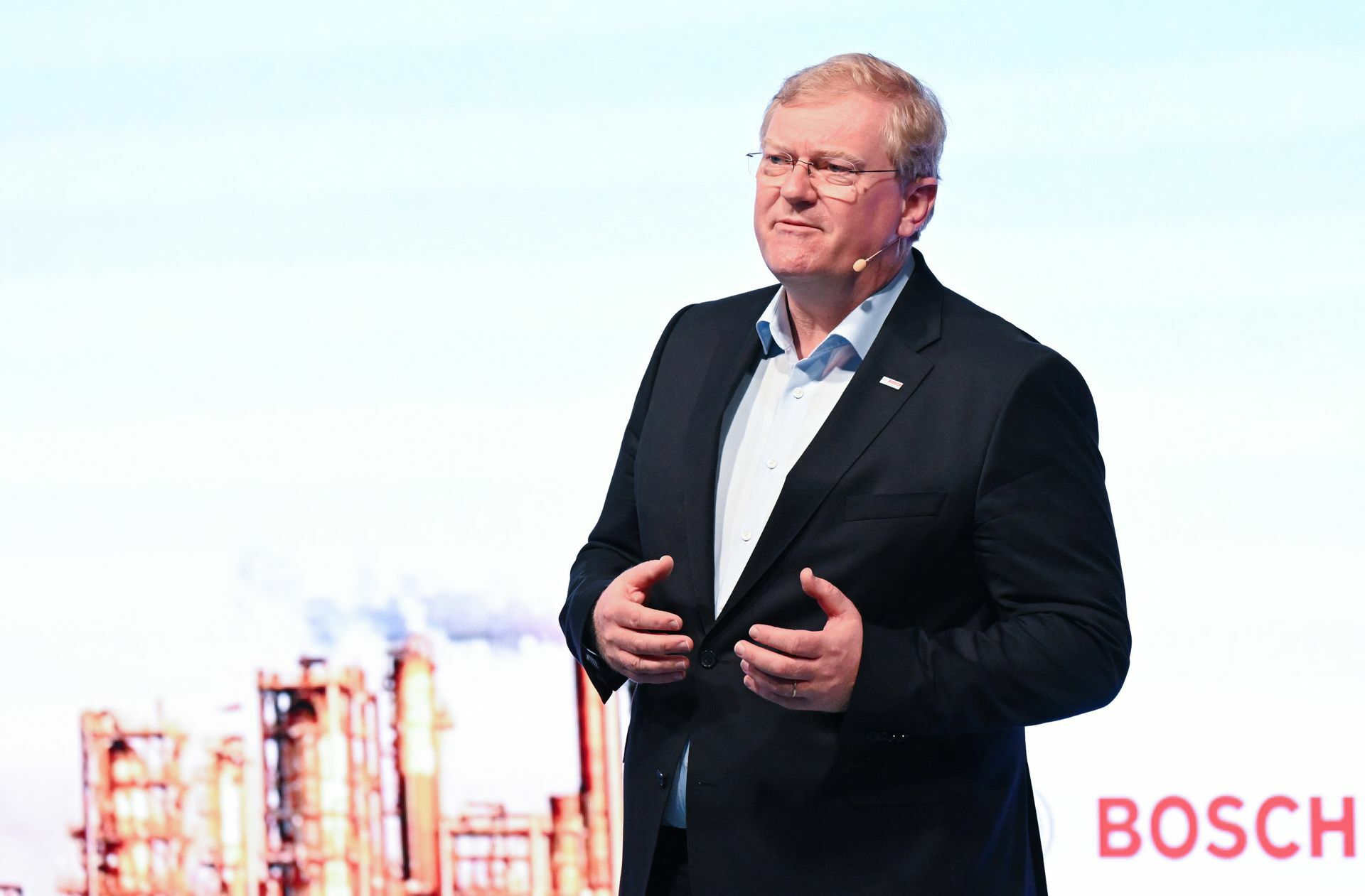 Bosch-Chef Stefan Hartung muss sparen und zugleich viele neue Technologien entwickeln.