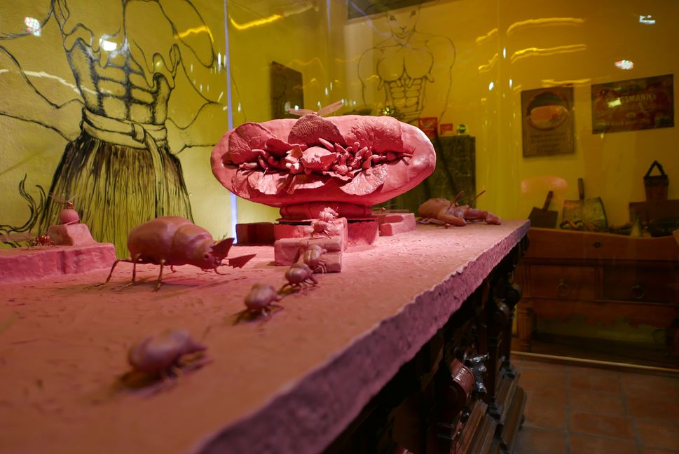 Mai Gogishvilis dystopische Döner-Vision bleibt noch ein paar Monate im Fleischermuseum als Leihgabe.    Bild: Jung